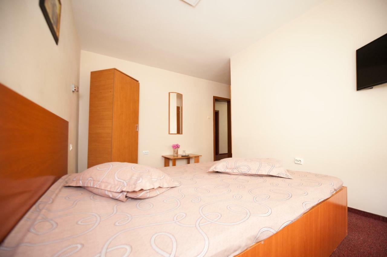 Pension Florica Piteşti Extérieur photo