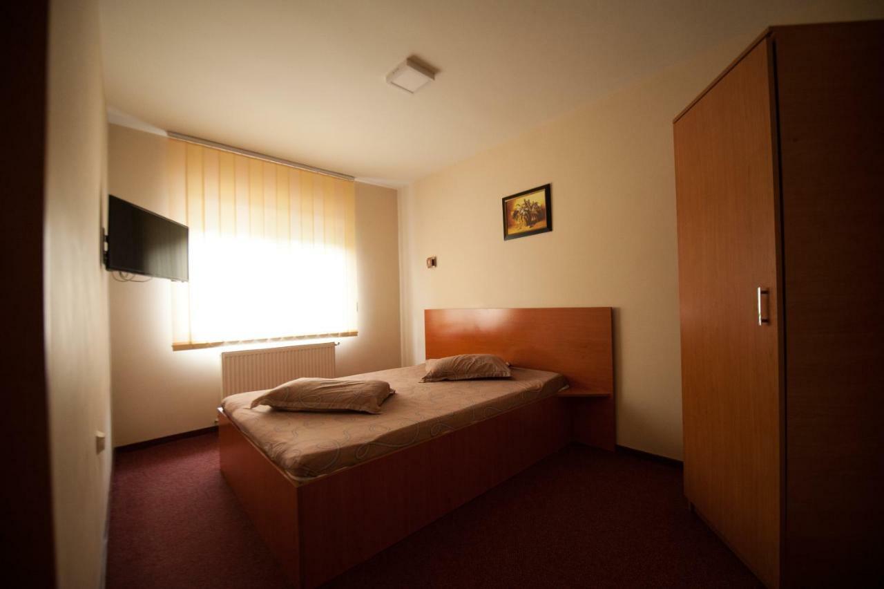Pension Florica Piteşti Extérieur photo