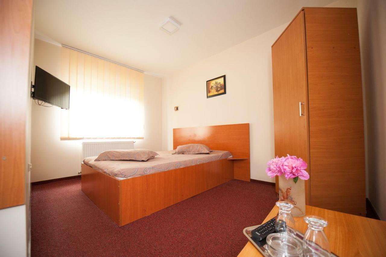 Pension Florica Piteşti Extérieur photo