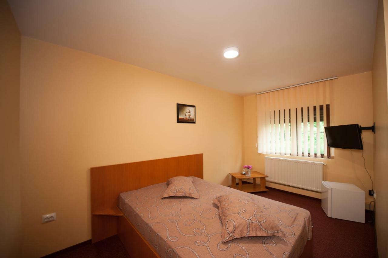 Pension Florica Piteşti Extérieur photo
