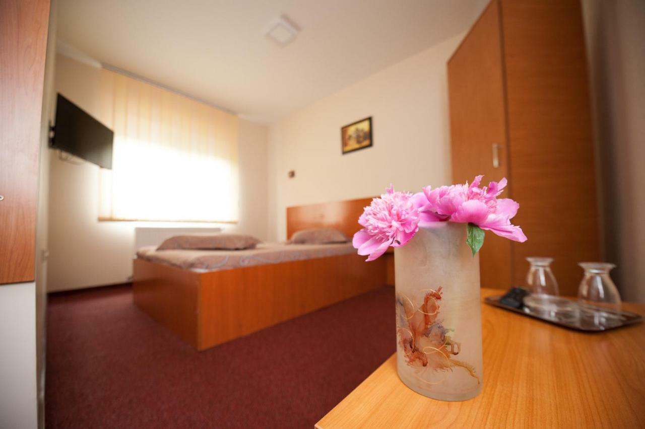 Pension Florica Piteşti Extérieur photo